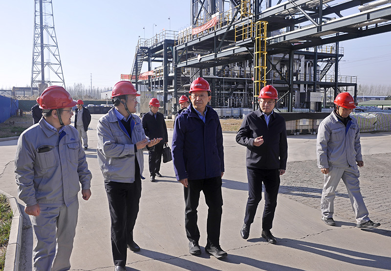 1省政府国资委党委书记、主任李涛到QY千亿国际调研安全生产工作 (1)